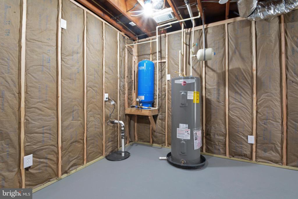 10417 CATHARPIN RD, SPOTSYLVANIA, Virginia 22551, 4 Bedrooms Bedrooms, ,2 BathroomsBathrooms,Residential,10417 CATHARPIN RD,VASP2040212 MLS # VASP2040212