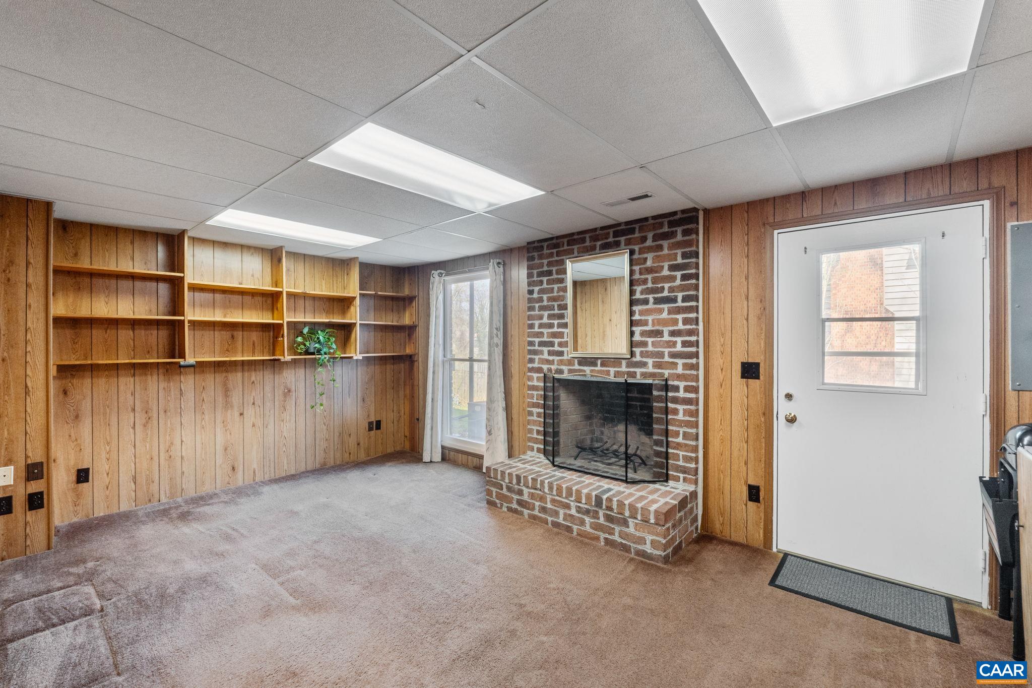 940 HUNTWOOD LN, CHARLOTTESVILLE, Virginia 22901, 3 Bedrooms Bedrooms, ,2 BathroomsBathrooms,Residential,940 HUNTWOOD LN,674683 MLS # 674683