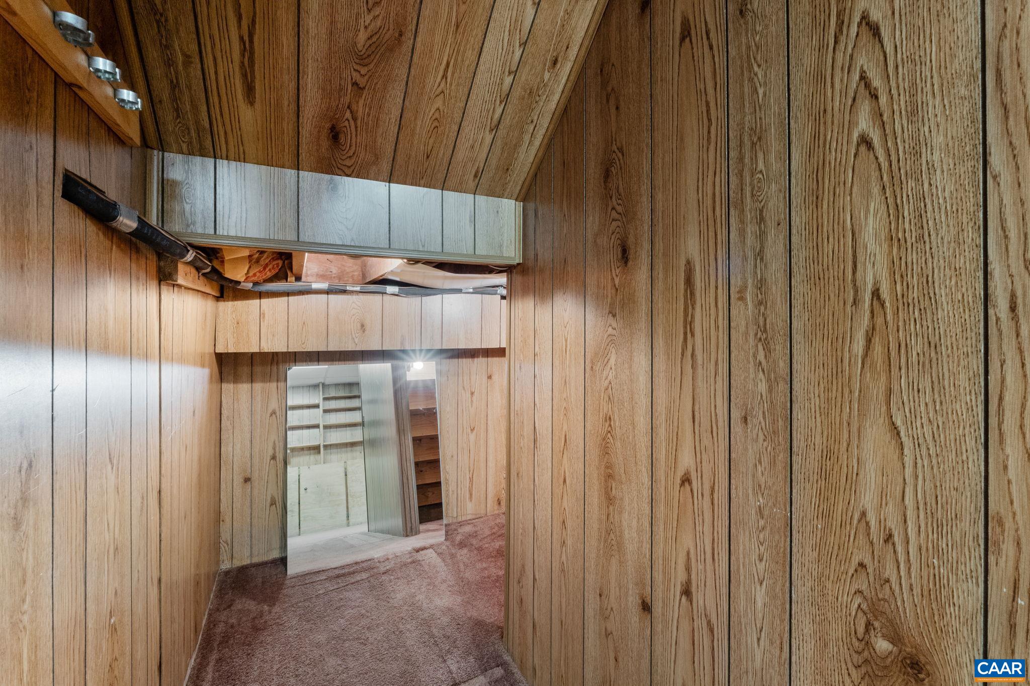 940 HUNTWOOD LN, CHARLOTTESVILLE, Virginia 22901, 3 Bedrooms Bedrooms, ,2 BathroomsBathrooms,Residential,940 HUNTWOOD LN,674683 MLS # 674683