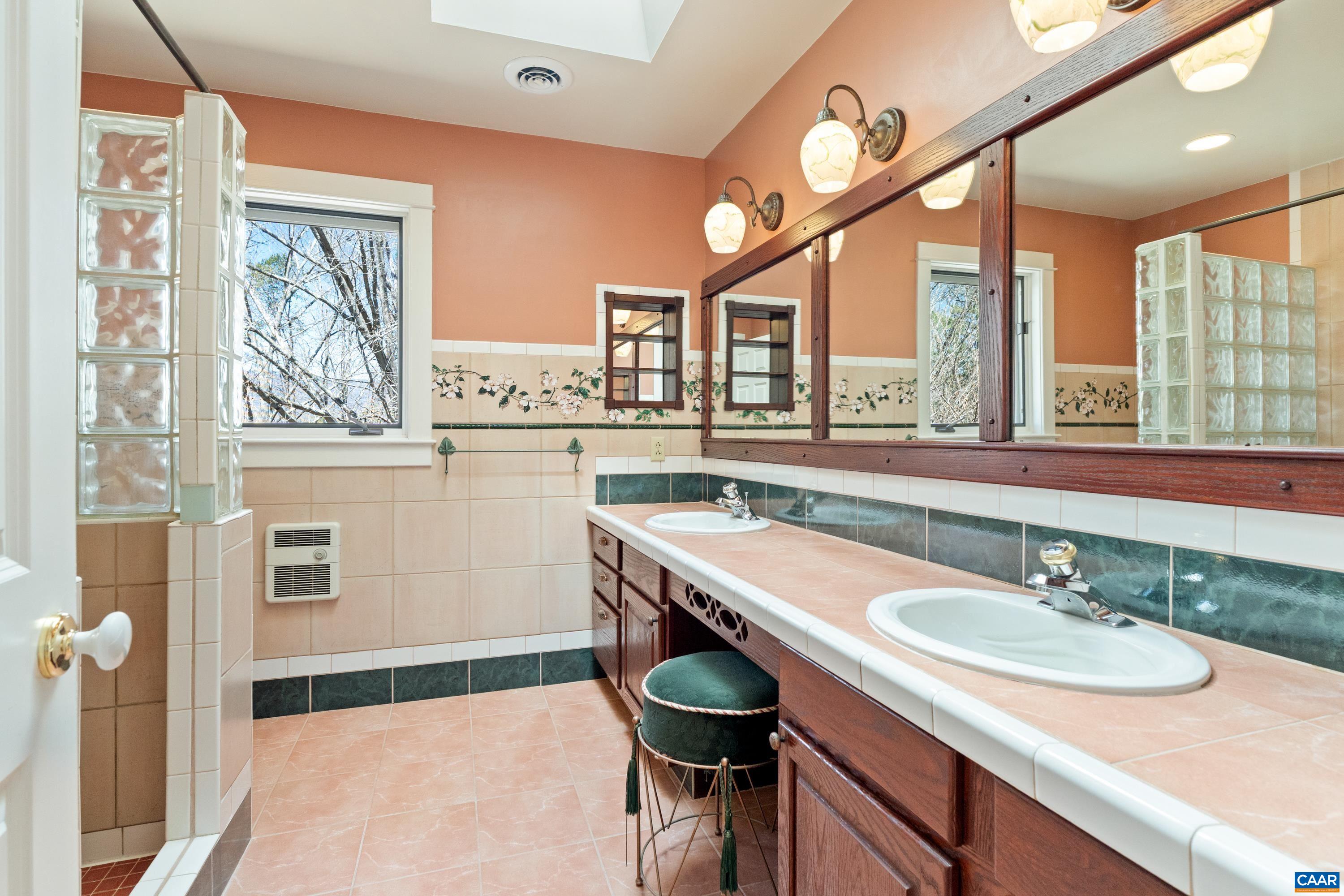 5864 WYANT LN, CHARLOTTESVILLE, Virginia 22903, 5 Bedrooms Bedrooms, ,4 BathroomsBathrooms,Residential,ROOSTER HILL,5864 WYANT LN,674690 MLS # 674690