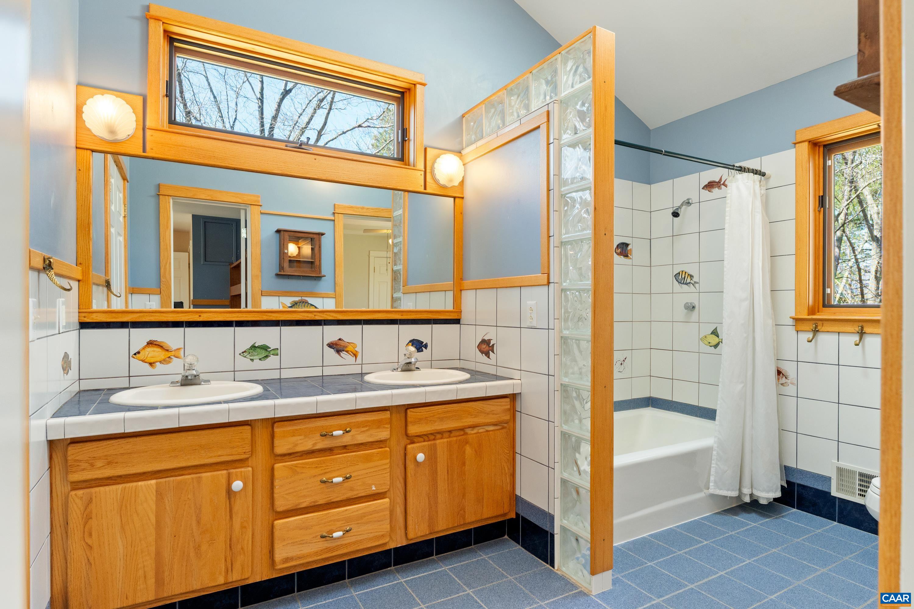 5864 WYANT LN, CHARLOTTESVILLE, Virginia 22903, 5 Bedrooms Bedrooms, ,4 BathroomsBathrooms,Residential,ROOSTER HILL,5864 WYANT LN,674690 MLS # 674690