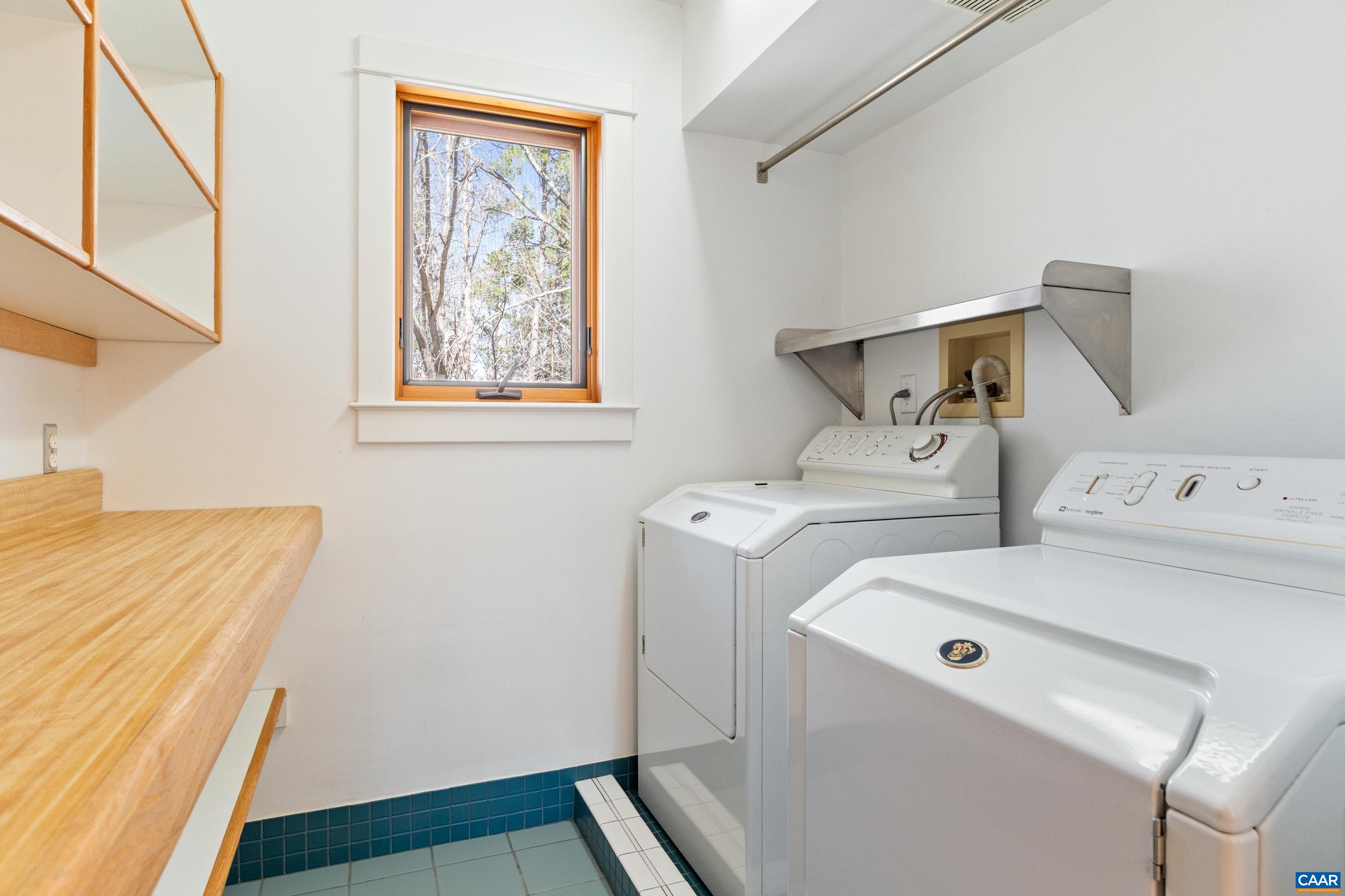 5864 WYANT LN, CHARLOTTESVILLE, Virginia 22903, 5 Bedrooms Bedrooms, ,4 BathroomsBathrooms,Residential,ROOSTER HILL,5864 WYANT LN,674690 MLS # 674690