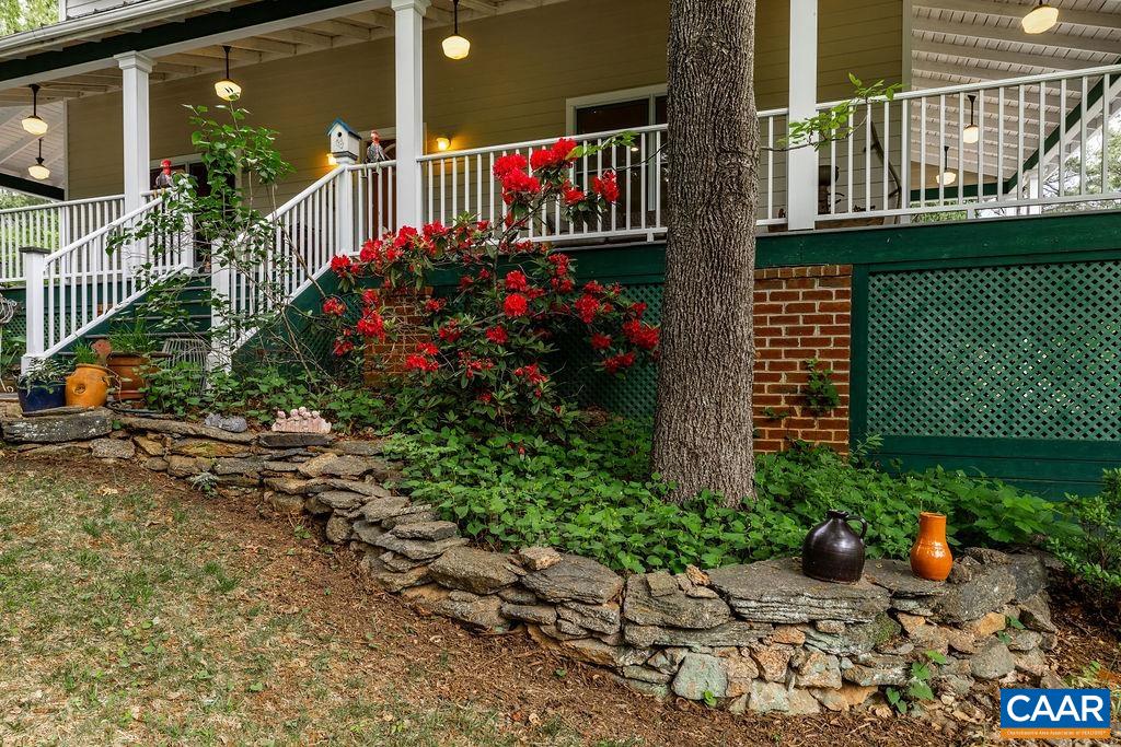 5864 WYANT LN, CHARLOTTESVILLE, Virginia 22903, 5 Bedrooms Bedrooms, ,4 BathroomsBathrooms,Residential,ROOSTER HILL,5864 WYANT LN,674690 MLS # 674690