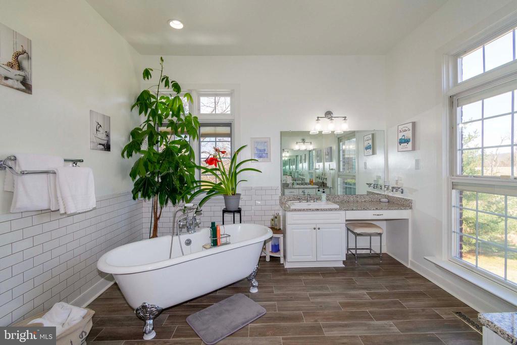 17054 CONSTITUTION HWY, ORANGE, Virginia 22960, 6 Bedrooms Bedrooms, ,4 BathroomsBathrooms,Residential,17054 CONSTITUTION HWY,VAOR2013564 MLS # VAOR2013564