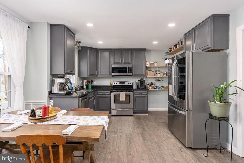 216 LORRAINE AVE, FREDERICKSBURG, Virginia 22408, 3 Bedrooms Bedrooms, ,2 BathroomsBathrooms,Residential,216 LORRAINE AVE,VASP2040138 MLS # VASP2040138