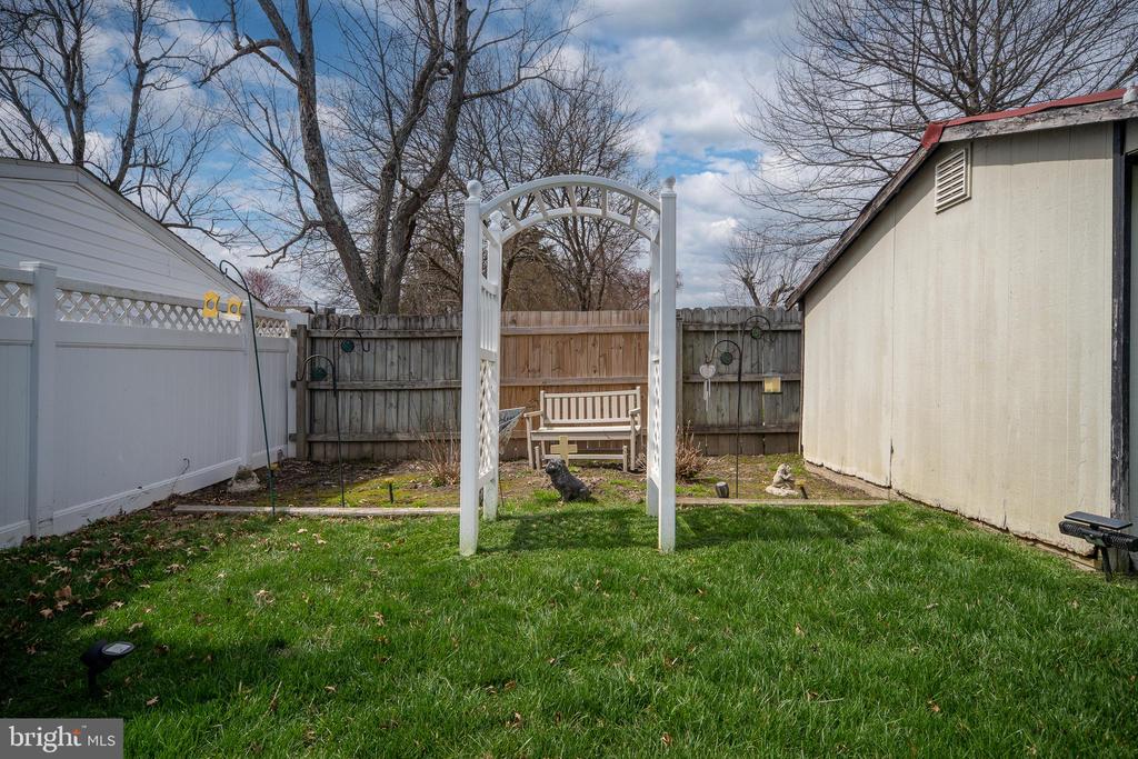 216 LORRAINE AVE, FREDERICKSBURG, Virginia 22408, 3 Bedrooms Bedrooms, ,2 BathroomsBathrooms,Residential,216 LORRAINE AVE,VASP2040138 MLS # VASP2040138