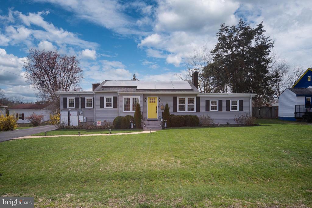 216 LORRAINE AVE, FREDERICKSBURG, Virginia 22408, 3 Bedrooms Bedrooms, ,2 BathroomsBathrooms,Residential,216 LORRAINE AVE,VASP2040138 MLS # VASP2040138