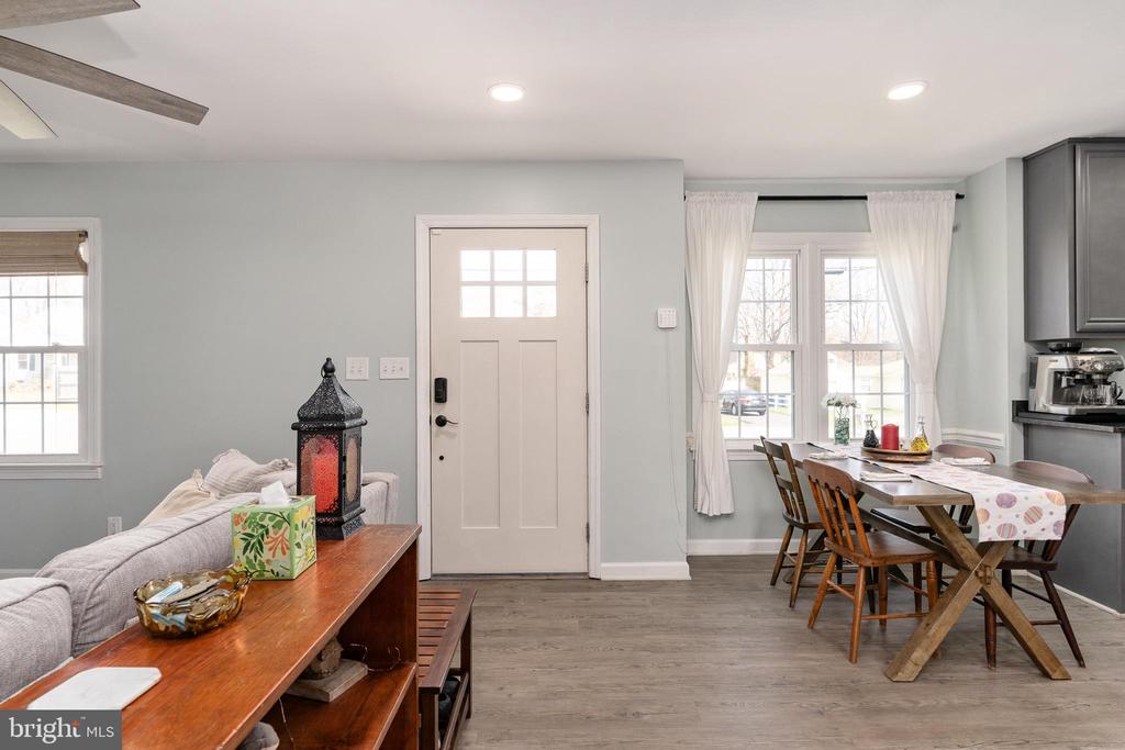 216 LORRAINE AVE, FREDERICKSBURG, Virginia 22408, 3 Bedrooms Bedrooms, ,2 BathroomsBathrooms,Residential,216 LORRAINE AVE,VASP2040138 MLS # VASP2040138