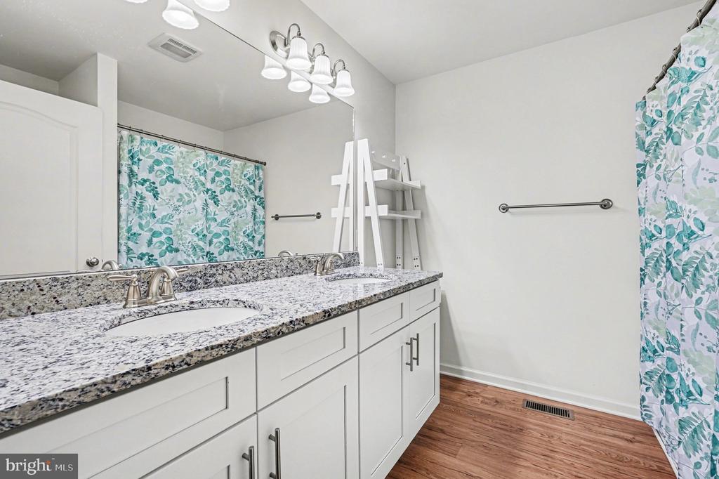 117 BUTLER CIR, LOCUST GROVE, Virginia 22508, 4 Bedrooms Bedrooms, ,2 BathroomsBathrooms,Residential,117 BUTLER CIR,VAOR2013618 MLS # VAOR2013618