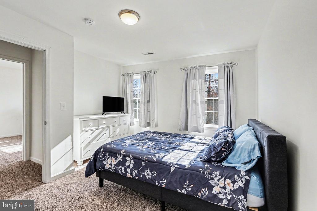 117 BUTLER CIR, LOCUST GROVE, Virginia 22508, 4 Bedrooms Bedrooms, ,2 BathroomsBathrooms,Residential,117 BUTLER CIR,VAOR2013618 MLS # VAOR2013618