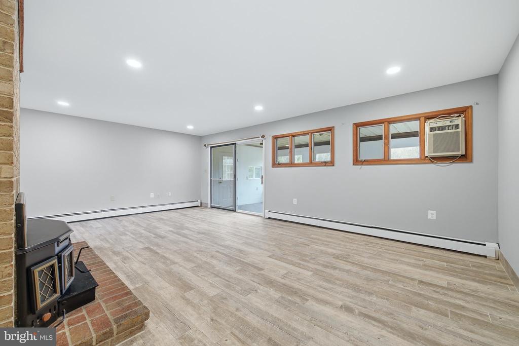 2370 US HIGHWAY 211 W, LURAY, Virginia 22835, 4 Bedrooms Bedrooms, ,3 BathroomsBathrooms,Residential,2370 US HIGHWAY 211 W,VAPA2006206 MLS # VAPA2006206