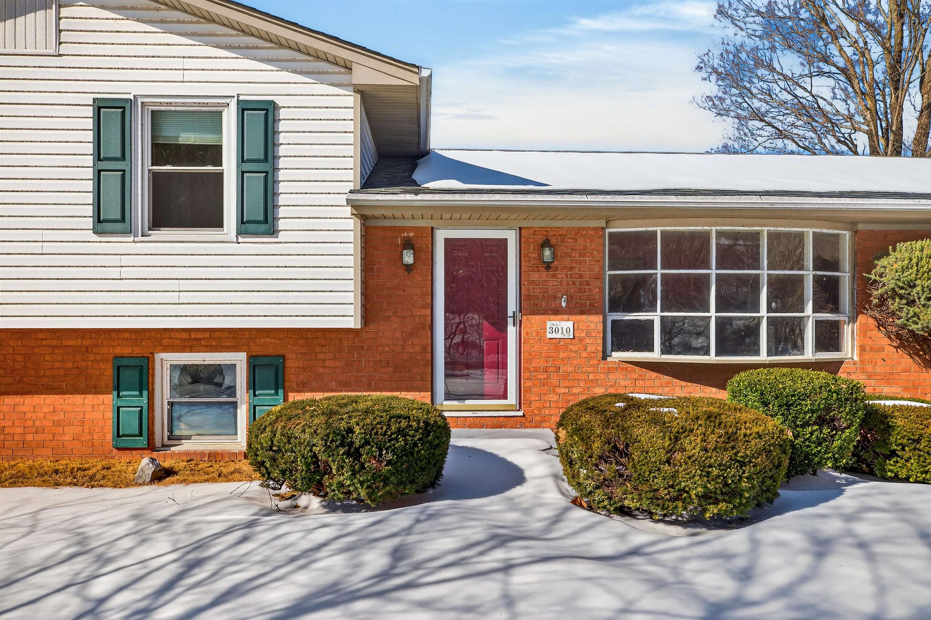 3010 VALLEY RIDGE RD, COVINGTON, Virginia 24426, 4 Bedrooms Bedrooms, ,2 BathroomsBathrooms,Residential,3010 VALLEY RIDGE RD,673044 MLS # 673044