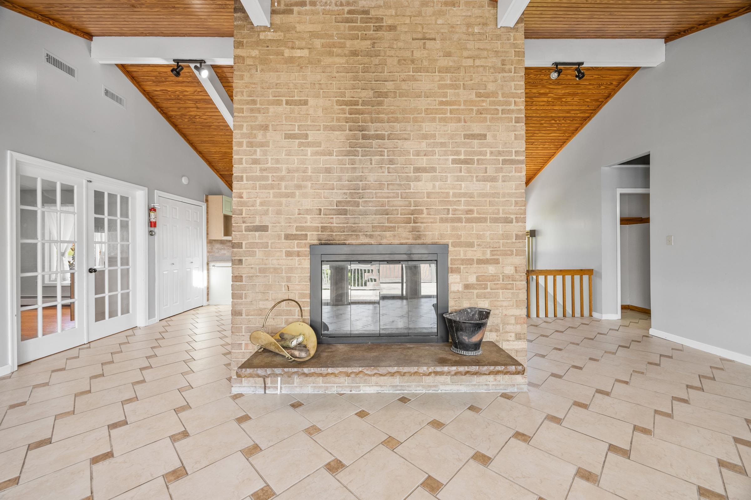 2370 US HWY 211 W, LURAY, Virginia 22835, 4 Bedrooms Bedrooms, ,3 BathroomsBathrooms,Residential,2370 US HWY 211 W,674692 MLS # 674692