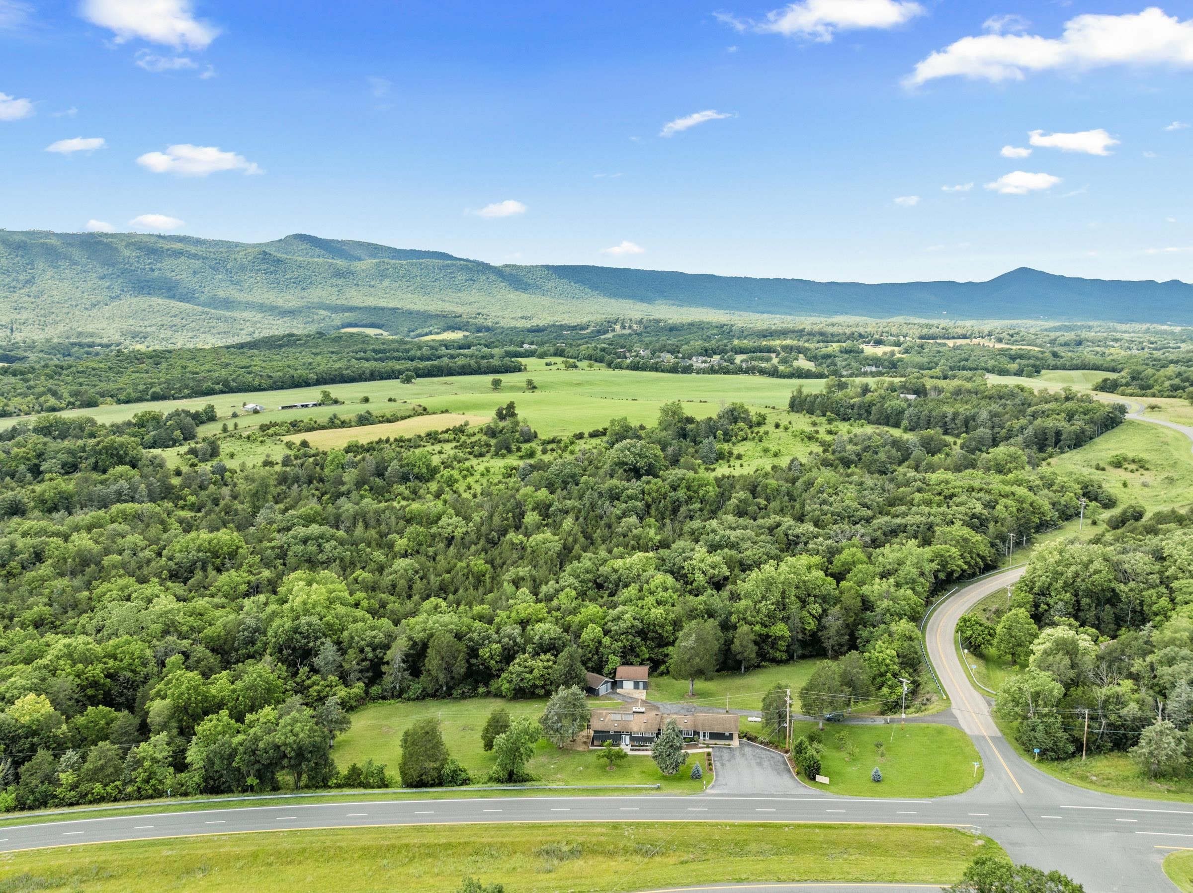 2370 US HWY 211 W, LURAY, Virginia 22835, 4 Bedrooms Bedrooms, ,3 BathroomsBathrooms,Residential,2370 US HWY 211 W,674692 MLS # 674692