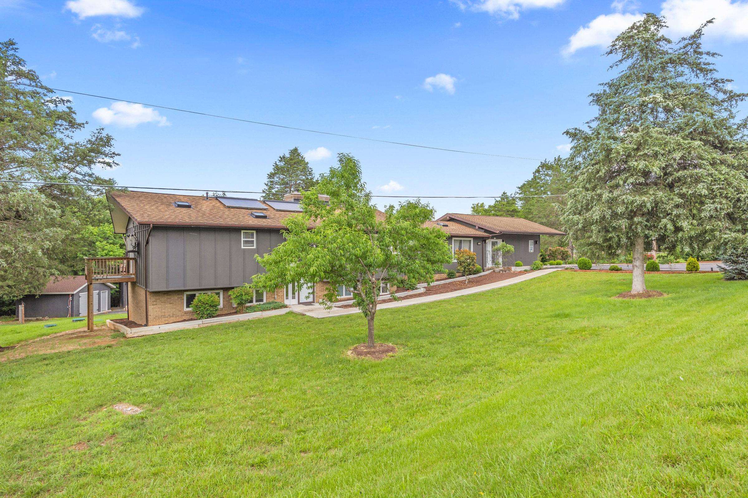 2370 US HWY 211 W, LURAY, Virginia 22835, 4 Bedrooms Bedrooms, ,3 BathroomsBathrooms,Residential,2370 US HWY 211 W,674692 MLS # 674692