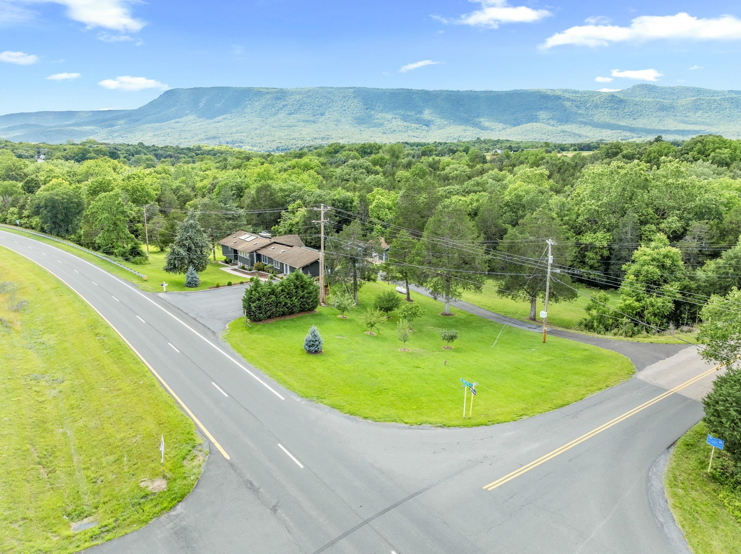 2370 US HWY 211 W, LURAY, Virginia 22835, 4 Bedrooms Bedrooms, ,3 BathroomsBathrooms,Residential,2370 US HWY 211 W,674692 MLS # 674692