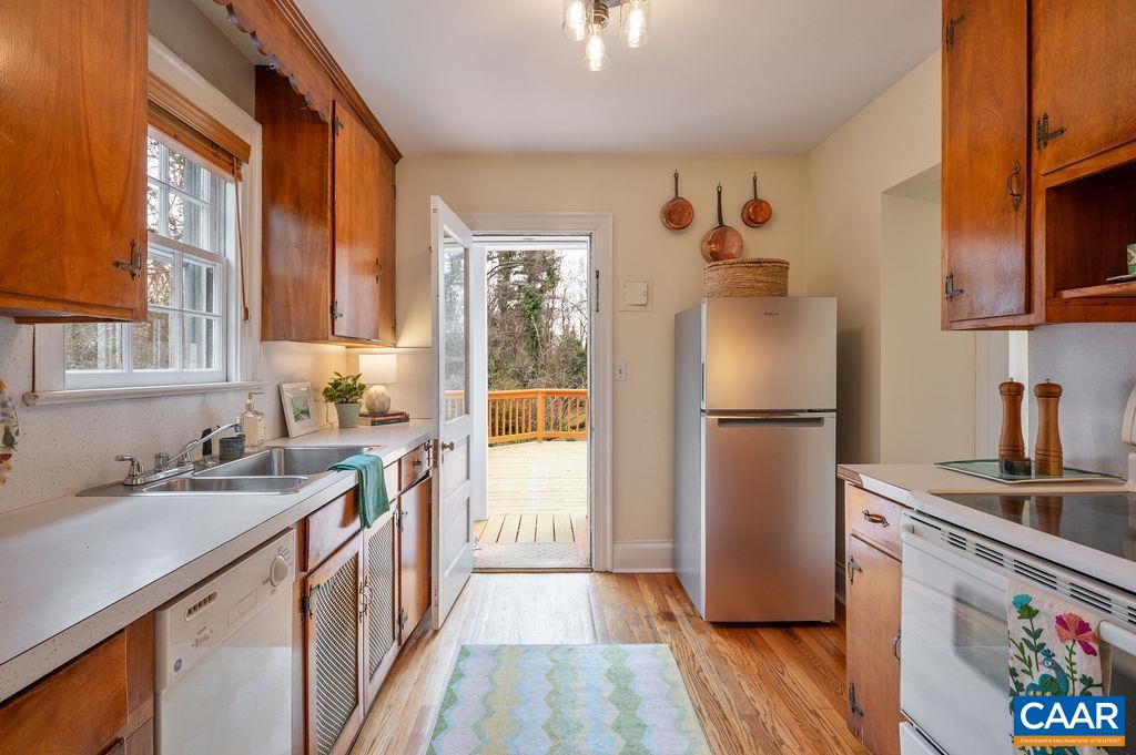 1702 RUGBY AVE, CHARLOTTESVILLE, Virginia 22903, 3 Bedrooms Bedrooms, ,2 BathroomsBathrooms,Residential,1702 RUGBY AVE,674693 MLS # 674693