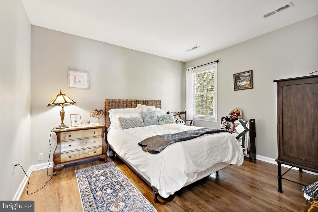 10706 ANN DAVIS DR, FREDERICKSBURG, Virginia 22408, 4 Bedrooms Bedrooms, ,2 BathroomsBathrooms,Residential,10706 ANN DAVIS DR,VASP2040246 MLS # VASP2040246