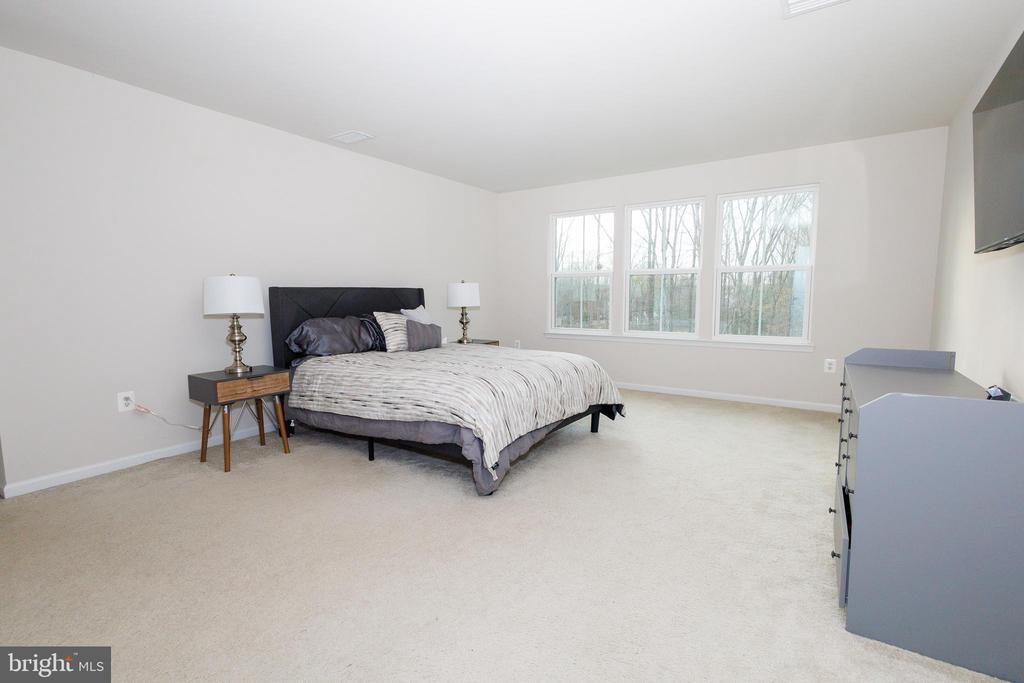 8734 GREENWAY DR, SPOTSYLVANIA, Virginia 22551, 4 Bedrooms Bedrooms, ,3 BathroomsBathrooms,Residential,8734 GREENWAY DR,VASP2040248 MLS # VASP2040248