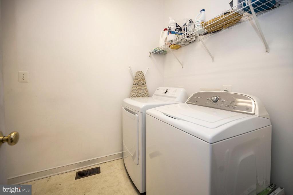 11917 BIG BEN BLVD, FREDERICKSBURG, Virginia 22407, 4 Bedrooms Bedrooms, ,3 BathroomsBathrooms,Residential,11917 BIG BEN BLVD,VASP2035274 MLS # VASP2035274