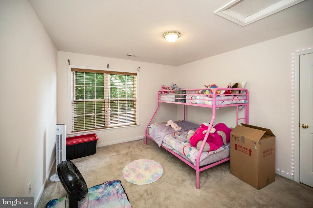 11917 BIG BEN BLVD, FREDERICKSBURG, Virginia 22407, 4 Bedrooms Bedrooms, ,3 BathroomsBathrooms,Residential,11917 BIG BEN BLVD,VASP2035274 MLS # VASP2035274