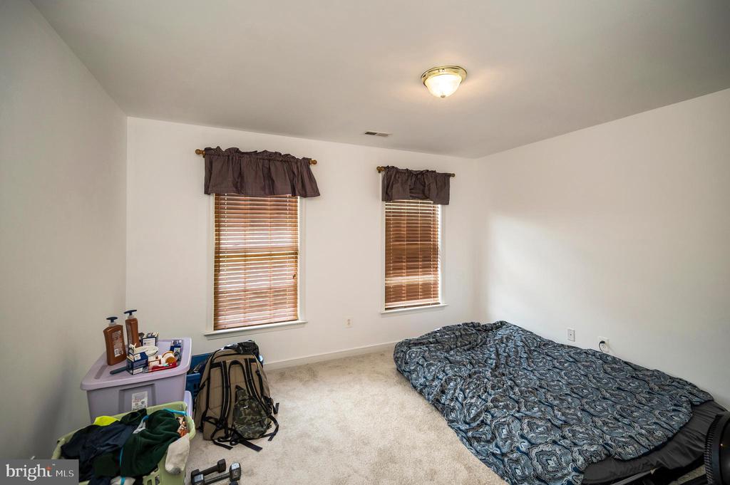 11917 BIG BEN BLVD, FREDERICKSBURG, Virginia 22407, 4 Bedrooms Bedrooms, ,3 BathroomsBathrooms,Residential,11917 BIG BEN BLVD,VASP2035274 MLS # VASP2035274