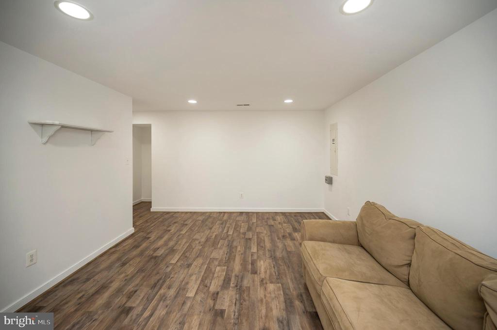 11917 BIG BEN BLVD, FREDERICKSBURG, Virginia 22407, 4 Bedrooms Bedrooms, ,3 BathroomsBathrooms,Residential,11917 BIG BEN BLVD,VASP2035274 MLS # VASP2035274