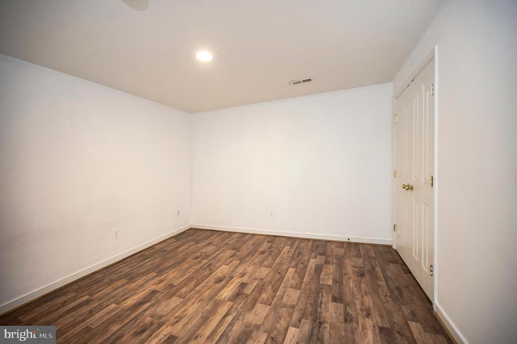 11917 BIG BEN BLVD, FREDERICKSBURG, Virginia 22407, 4 Bedrooms Bedrooms, ,3 BathroomsBathrooms,Residential,11917 BIG BEN BLVD,VASP2035274 MLS # VASP2035274