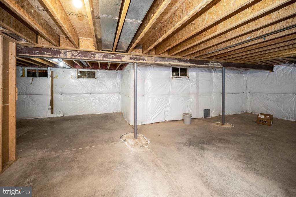 11917 BIG BEN BLVD, FREDERICKSBURG, Virginia 22407, 4 Bedrooms Bedrooms, ,3 BathroomsBathrooms,Residential,11917 BIG BEN BLVD,VASP2035274 MLS # VASP2035274