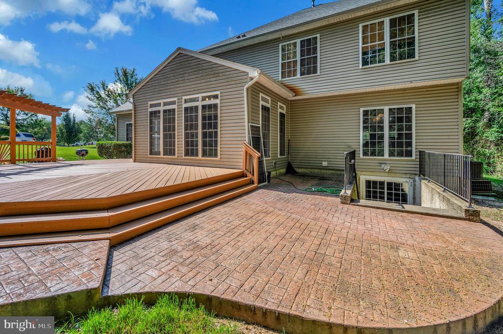 11917 BIG BEN BLVD, FREDERICKSBURG, Virginia 22407, 4 Bedrooms Bedrooms, ,3 BathroomsBathrooms,Residential,11917 BIG BEN BLVD,VASP2035274 MLS # VASP2035274