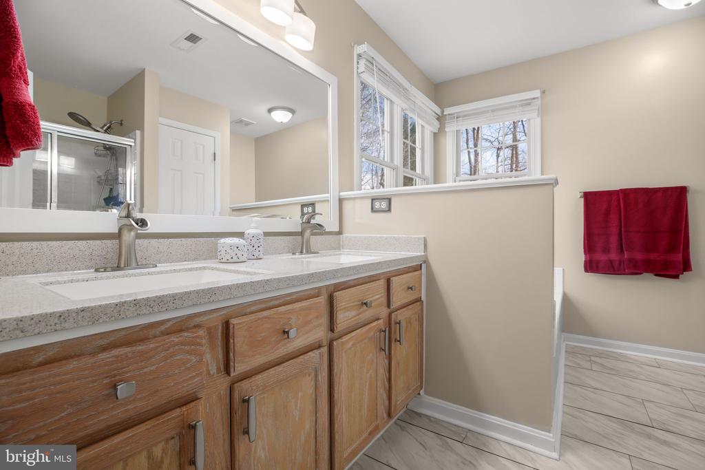 6004 N DANFORD ST, FREDERICKSBURG, Virginia 22407, 5 Bedrooms Bedrooms, ,3 BathroomsBathrooms,Residential,6004 N DANFORD ST,VASP2040028 MLS # VASP2040028