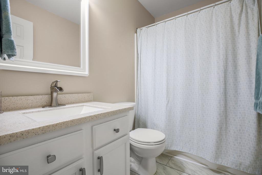 6004 N DANFORD ST, FREDERICKSBURG, Virginia 22407, 5 Bedrooms Bedrooms, ,3 BathroomsBathrooms,Residential,6004 N DANFORD ST,VASP2040028 MLS # VASP2040028