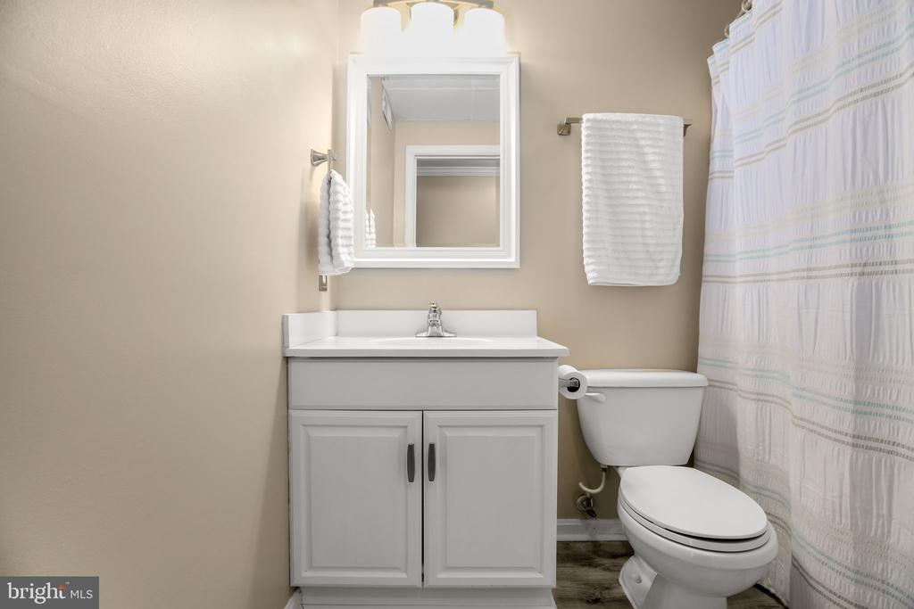 6004 N DANFORD ST, FREDERICKSBURG, Virginia 22407, 5 Bedrooms Bedrooms, ,3 BathroomsBathrooms,Residential,6004 N DANFORD ST,VASP2040028 MLS # VASP2040028