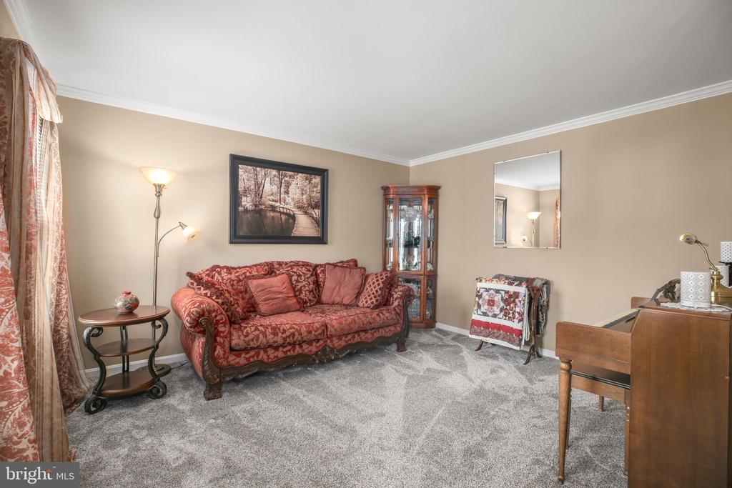 6004 N DANFORD ST, FREDERICKSBURG, Virginia 22407, 5 Bedrooms Bedrooms, ,3 BathroomsBathrooms,Residential,6004 N DANFORD ST,VASP2040028 MLS # VASP2040028