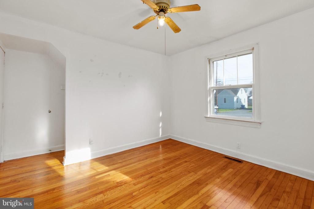 117 HILL ST, FREDERICKSBURG, Virginia 22408, 4 Bedrooms Bedrooms, ,2 BathroomsBathrooms,Residential,117 HILL ST,VASP2040120 MLS # VASP2040120