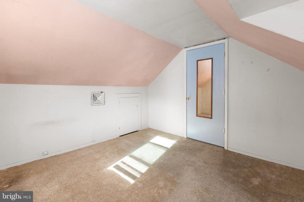 117 HILL ST, FREDERICKSBURG, Virginia 22408, 4 Bedrooms Bedrooms, ,2 BathroomsBathrooms,Residential,117 HILL ST,VASP2040120 MLS # VASP2040120