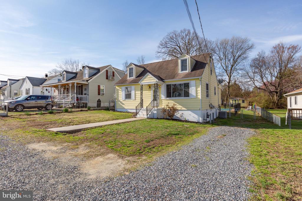 117 HILL ST, FREDERICKSBURG, Virginia 22408, 4 Bedrooms Bedrooms, ,2 BathroomsBathrooms,Residential,117 HILL ST,VASP2040120 MLS # VASP2040120