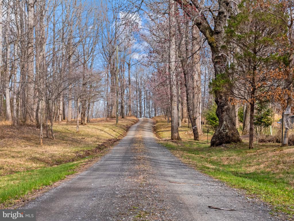 584 S POES RD, AMISSVILLE, Virginia 20106, 3 Bedrooms Bedrooms, ,2 BathroomsBathrooms,Residential,584 S POES RD,VARP2002534 MLS # VARP2002534
