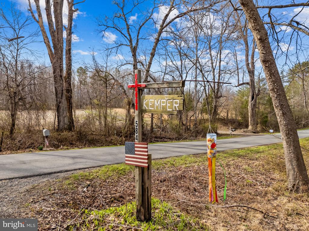 584 S POES RD, AMISSVILLE, Virginia 20106, 3 Bedrooms Bedrooms, ,2 BathroomsBathrooms,Residential,584 S POES RD,VARP2002534 MLS # VARP2002534