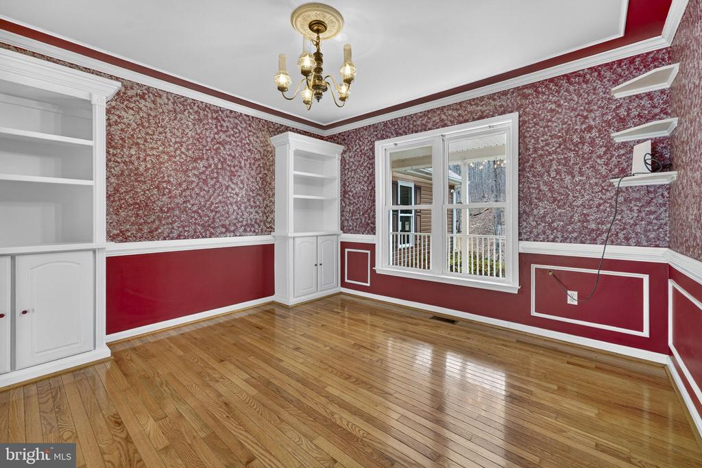 584 S POES RD, AMISSVILLE, Virginia 20106, 3 Bedrooms Bedrooms, ,2 BathroomsBathrooms,Residential,584 S POES RD,VARP2002534 MLS # VARP2002534