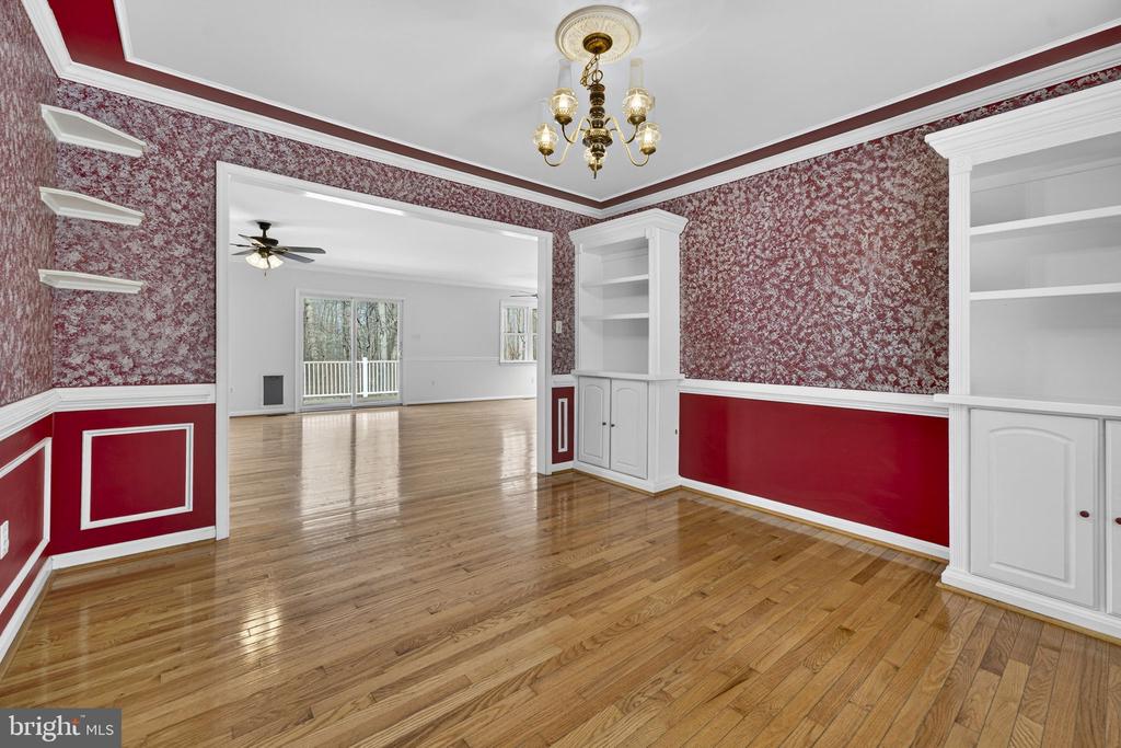 584 S POES RD, AMISSVILLE, Virginia 20106, 3 Bedrooms Bedrooms, ,2 BathroomsBathrooms,Residential,584 S POES RD,VARP2002534 MLS # VARP2002534