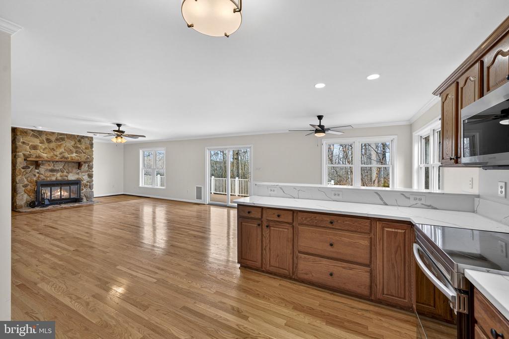 584 S POES RD, AMISSVILLE, Virginia 20106, 3 Bedrooms Bedrooms, ,2 BathroomsBathrooms,Residential,584 S POES RD,VARP2002534 MLS # VARP2002534