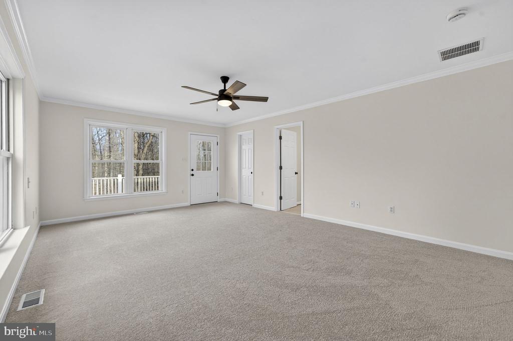 584 S POES RD, AMISSVILLE, Virginia 20106, 3 Bedrooms Bedrooms, ,2 BathroomsBathrooms,Residential,584 S POES RD,VARP2002534 MLS # VARP2002534