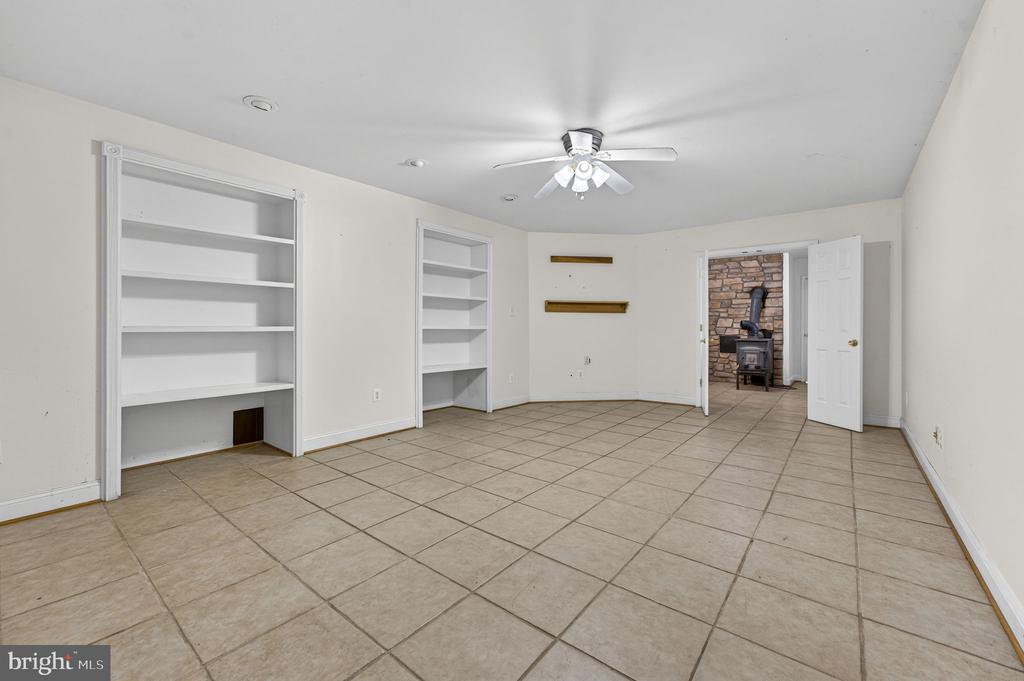 584 S POES RD, AMISSVILLE, Virginia 20106, 3 Bedrooms Bedrooms, ,2 BathroomsBathrooms,Residential,584 S POES RD,VARP2002534 MLS # VARP2002534