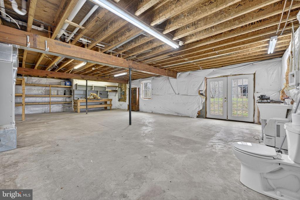 584 S POES RD, AMISSVILLE, Virginia 20106, 3 Bedrooms Bedrooms, ,2 BathroomsBathrooms,Residential,584 S POES RD,VARP2002534 MLS # VARP2002534