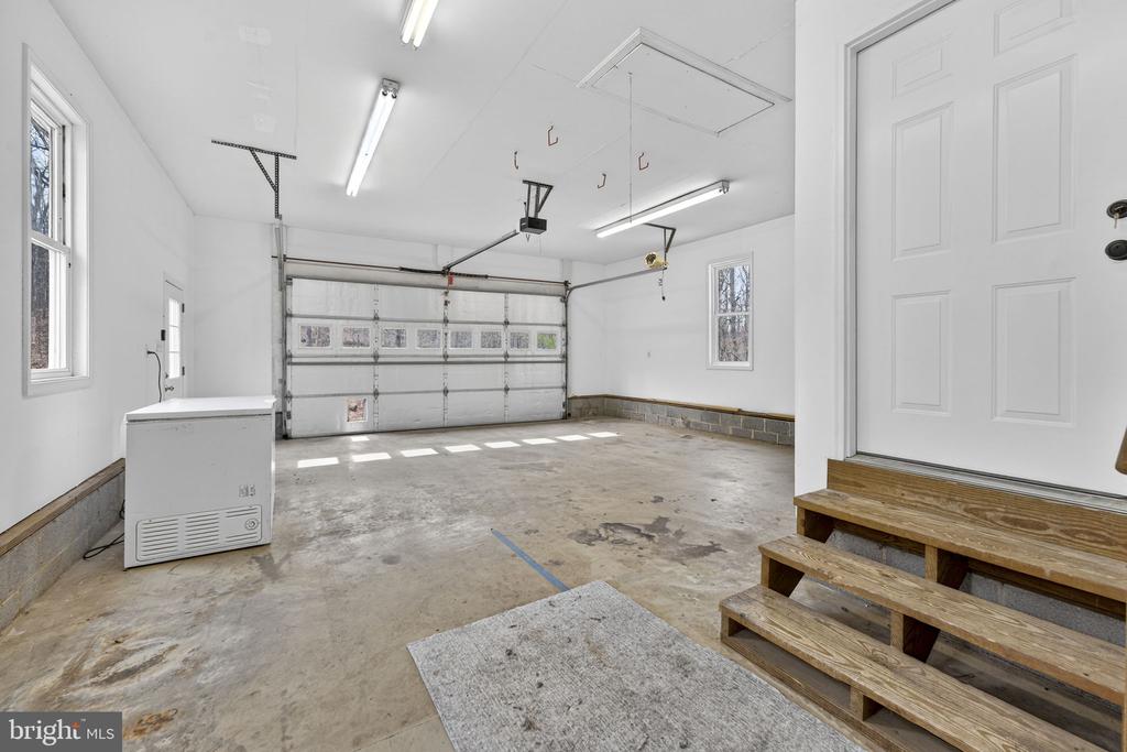 584 S POES RD, AMISSVILLE, Virginia 20106, 3 Bedrooms Bedrooms, ,2 BathroomsBathrooms,Residential,584 S POES RD,VARP2002534 MLS # VARP2002534