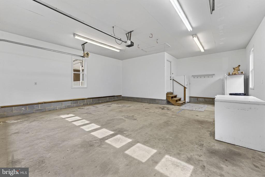 584 S POES RD, AMISSVILLE, Virginia 20106, 3 Bedrooms Bedrooms, ,2 BathroomsBathrooms,Residential,584 S POES RD,VARP2002534 MLS # VARP2002534