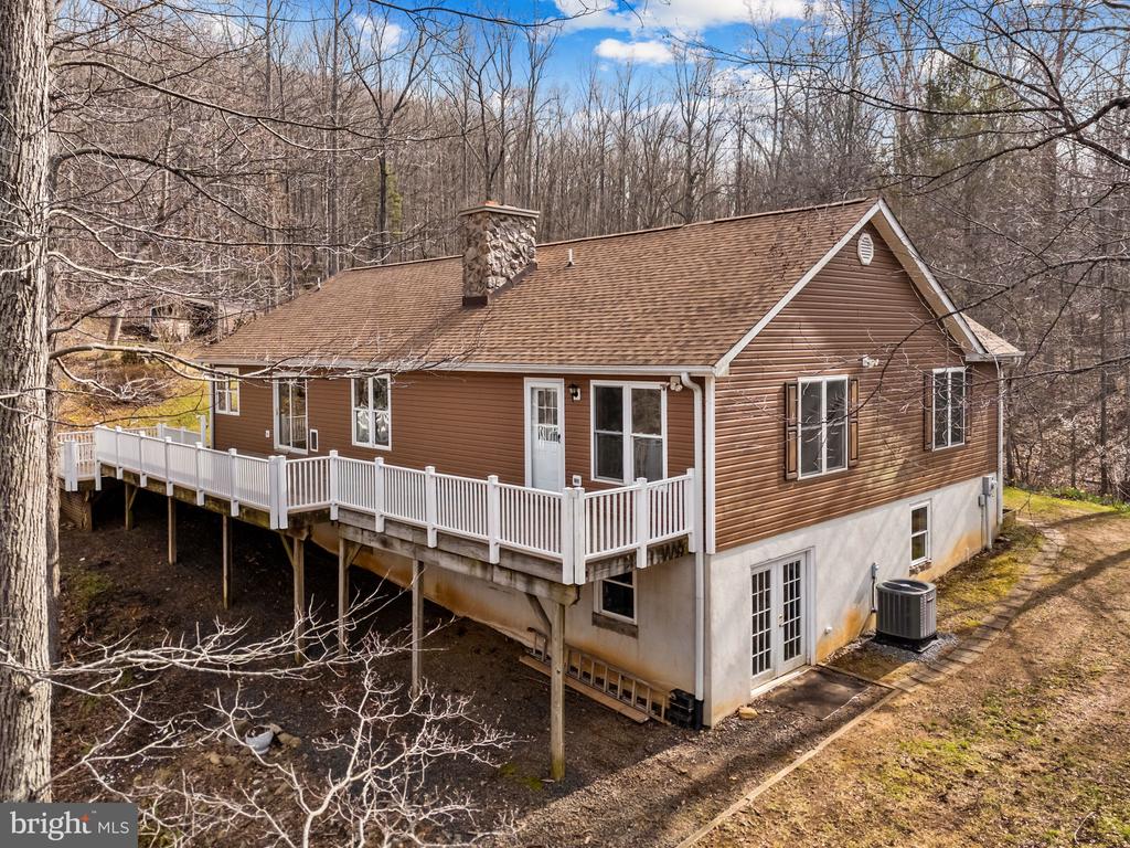 584 S POES RD, AMISSVILLE, Virginia 20106, 3 Bedrooms Bedrooms, ,2 BathroomsBathrooms,Residential,584 S POES RD,VARP2002534 MLS # VARP2002534