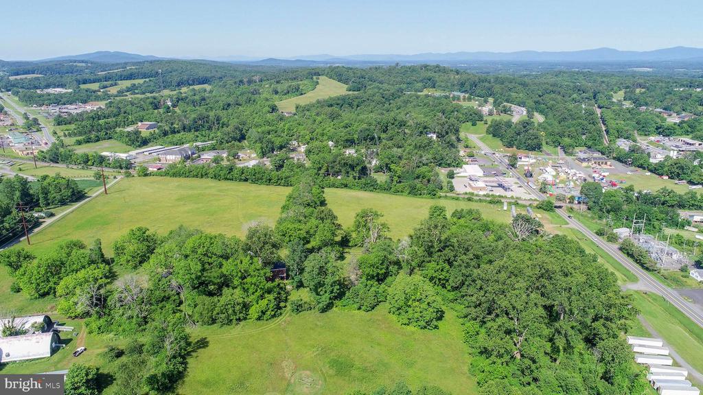 12261 OLD GORDONSVILLE RD, ORANGE, Virginia 22960, 5 Bedrooms Bedrooms, ,4 BathroomsBathrooms,Residential,12261 OLD GORDONSVILLE RD,VAOR2013640 MLS # VAOR2013640