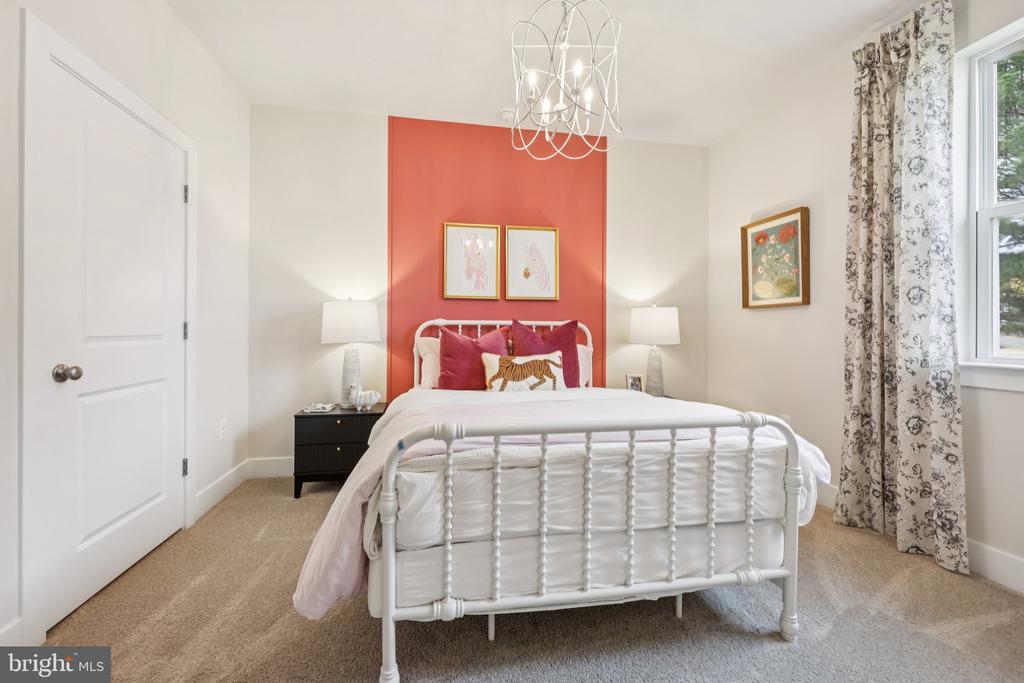 11507 CHALMERS LN, FREDERICKSBURG, Virginia 22407, 5 Bedrooms Bedrooms, ,4 BathroomsBathrooms,Residential,11507 CHALMERS LN,VASP2040252 MLS # VASP2040252